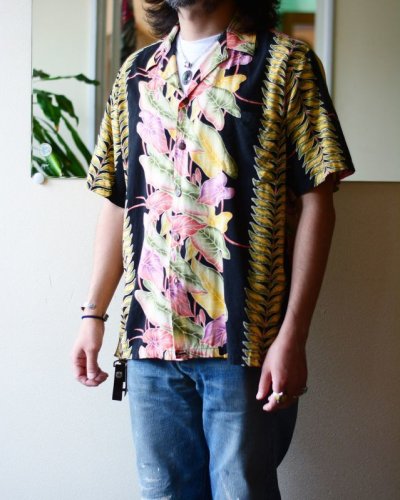 画像1: HILO HATTIE ボーダーパターンアロハシャツ　 COTTON×RAYON　 実寸L-XL 