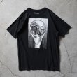 画像1: M.C.ESCHER アートTシャツ　 「写像球体を持つ手」　 表記XL  (1)