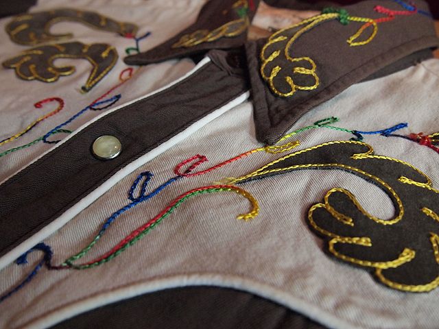 1950s【KARMAN】レーヨンギャバツートン刺繍ウエスタンシャツ - 古着屋